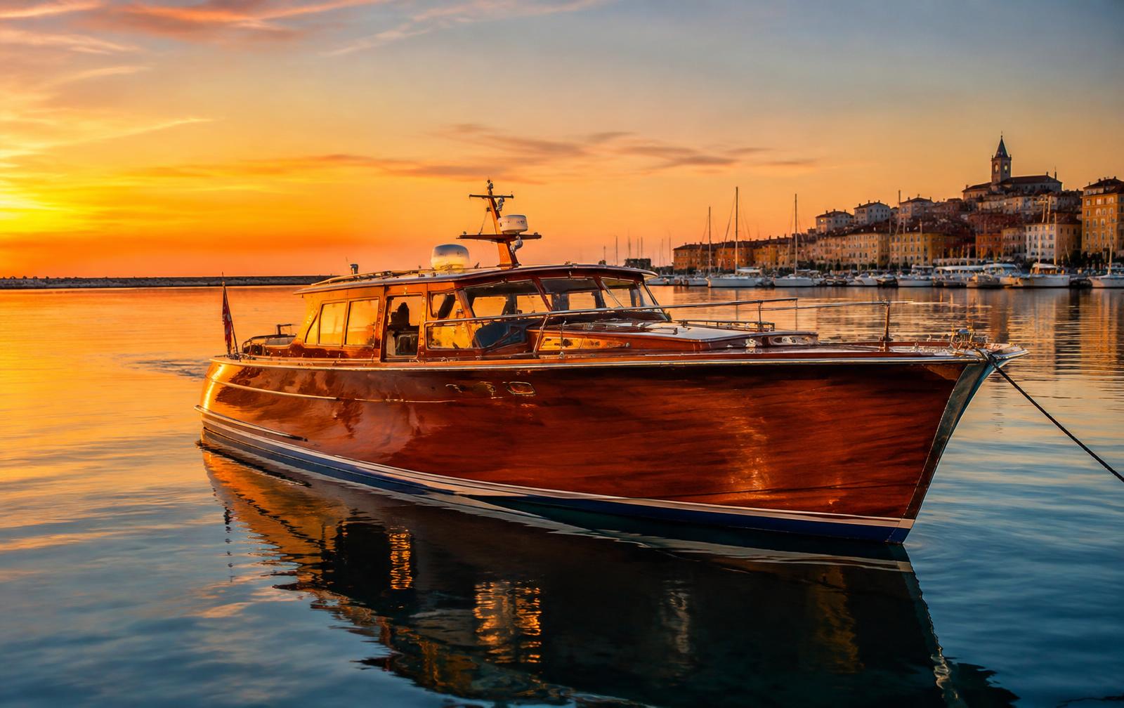 Classic motor yacht revival